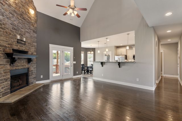 2596 Remington Trce, Clarksville, TN 37043