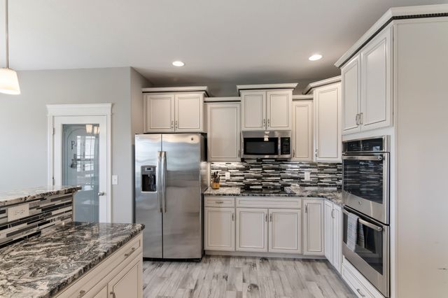 2596 Remington Trce, Clarksville, TN 37043