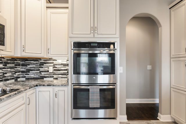 2596 Remington Trce, Clarksville, TN 37043