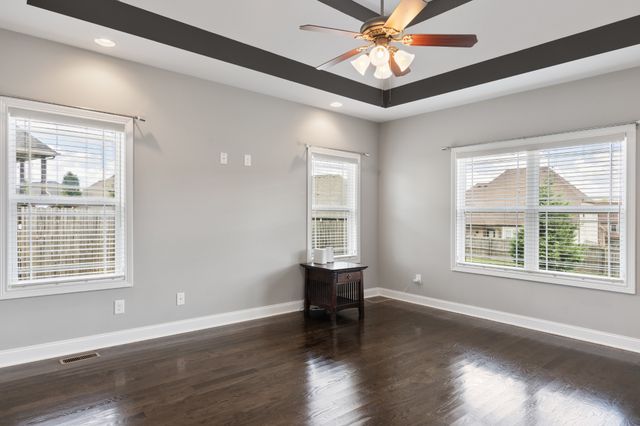 2596 Remington Trce, Clarksville, TN 37043