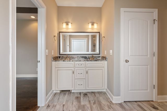 2596 Remington Trce, Clarksville, TN 37043