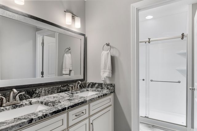 2596 Remington Trce, Clarksville, TN 37043