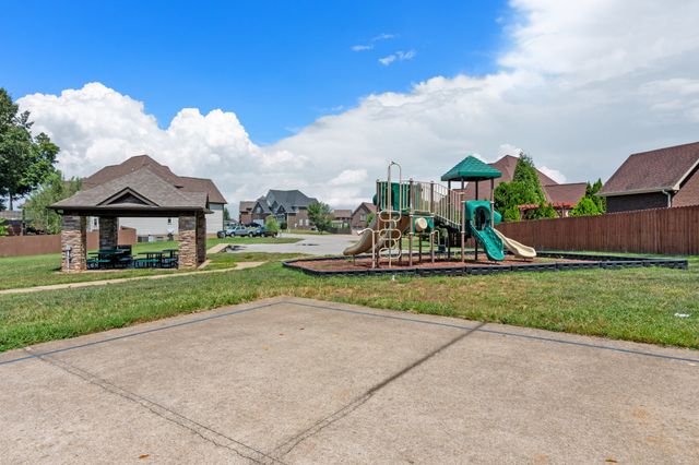 2596 Remington Trce, Clarksville, TN 37043