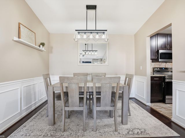 52124 Naugatuck Drive, Macomb, MI 48042