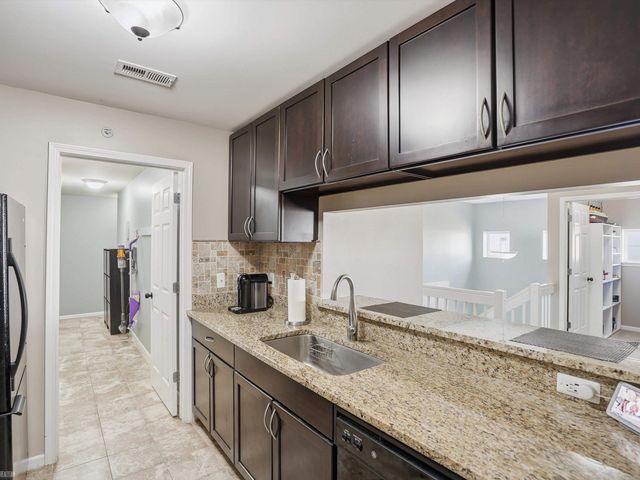 52124 Naugatuck Drive, Macomb, MI 48042