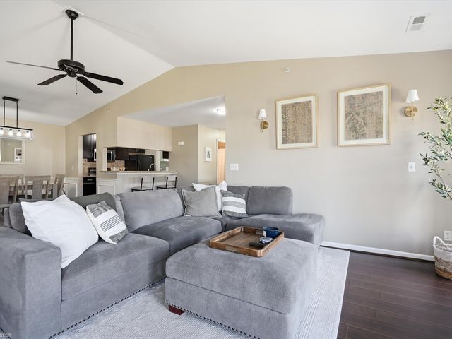 52124 Naugatuck Drive, Macomb, MI 48042