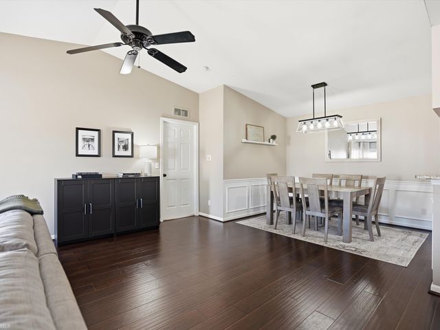 52124 Naugatuck Drive, Macomb, MI 48042