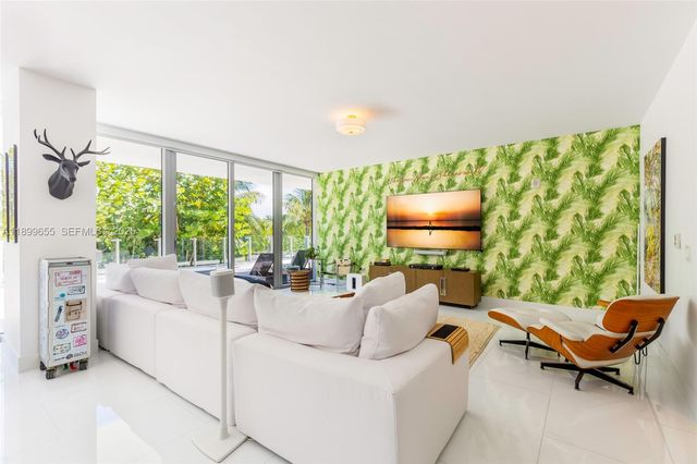1 Collins Avenue 207, Miami Beach, FL 33139