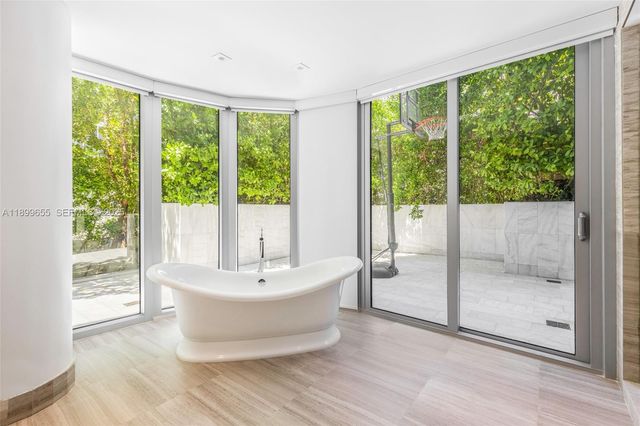 1 Collins Avenue 207, Miami Beach, FL 33139