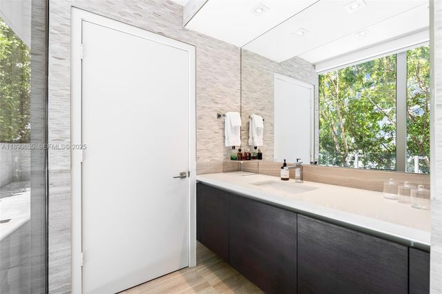 1 Collins Avenue 207, Miami Beach, FL 33139