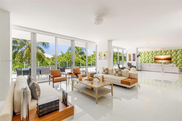 1 Collins Avenue 207, Miami Beach, FL 33139