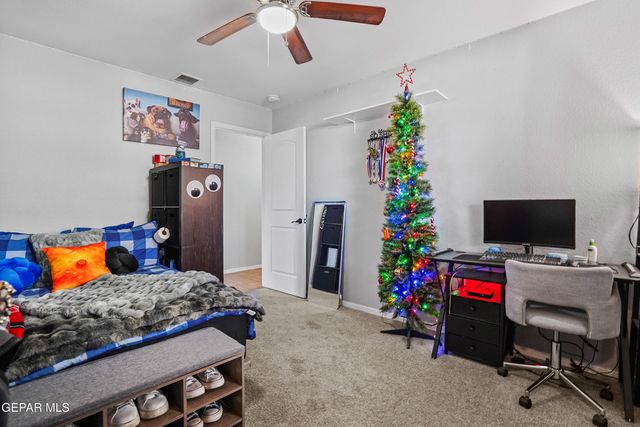 2808 PASILLO ROCK Place, El Paso, TX 79938