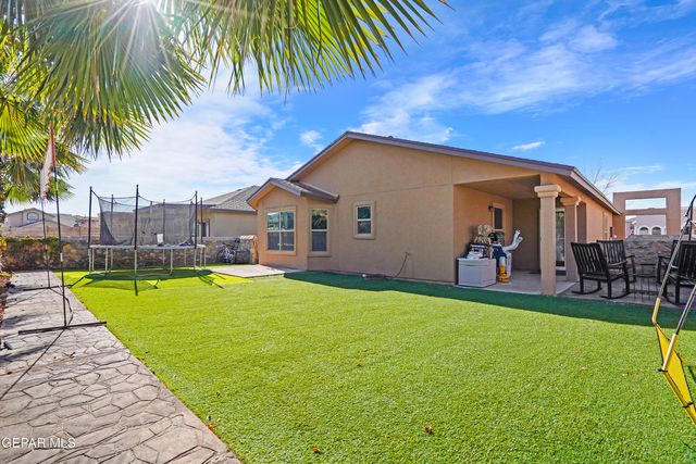 2808 PASILLO ROCK Place, El Paso, TX 79938