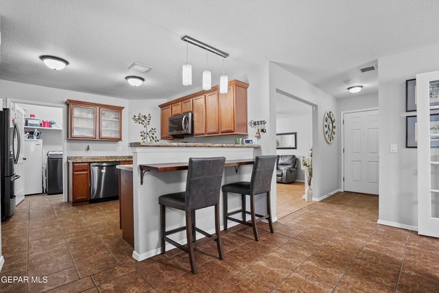 2808 PASILLO ROCK Place, El Paso, TX 79938