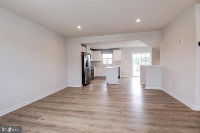 110 SOPHIE ST, Strasburg, VA 22657