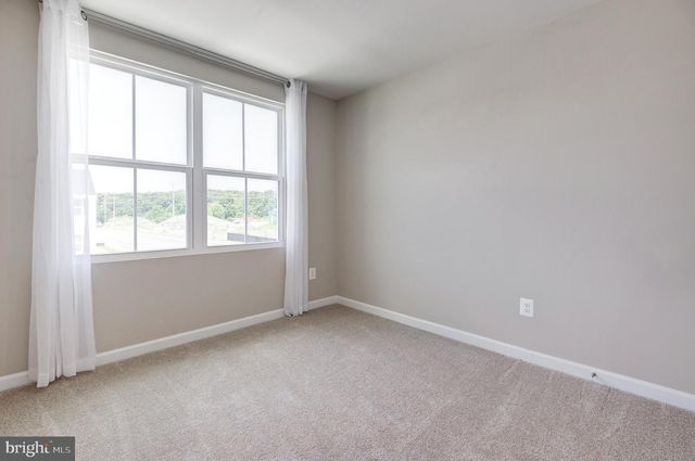 110 SOPHIE ST, Strasburg, VA 22657