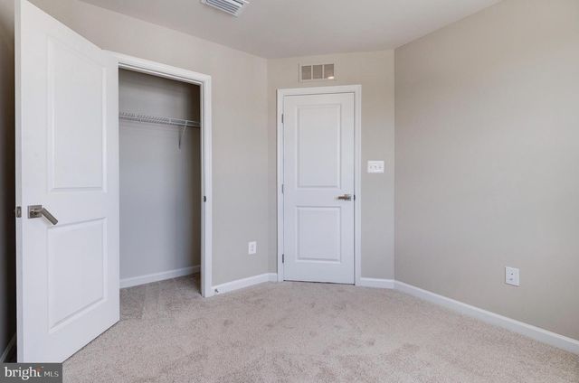 110 SOPHIE ST, Strasburg, VA 22657