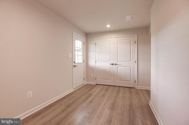 110 SOPHIE ST, Strasburg, VA 22657