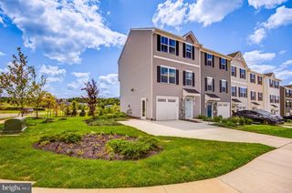 110 SOPHIE ST, Strasburg, VA 22657