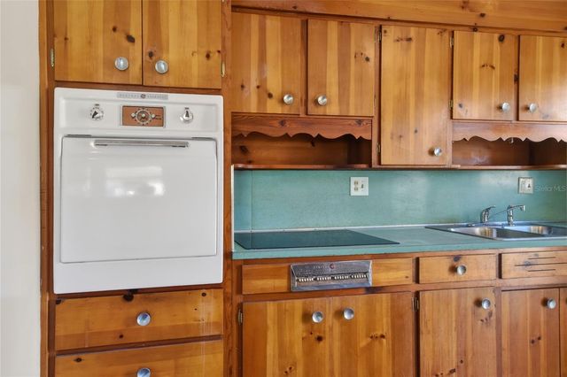 1248 WOODLAND AVENUE, Lakeland, FL 33801