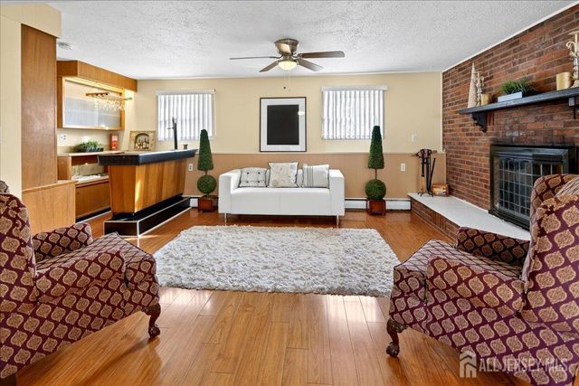 12 Hadler Drive, Franklin, NJ 08873