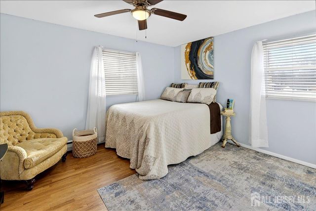 12 Hadler Drive, Franklin, NJ 08873