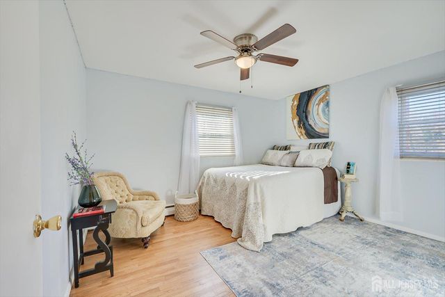 12 Hadler Drive, Franklin, NJ 08873