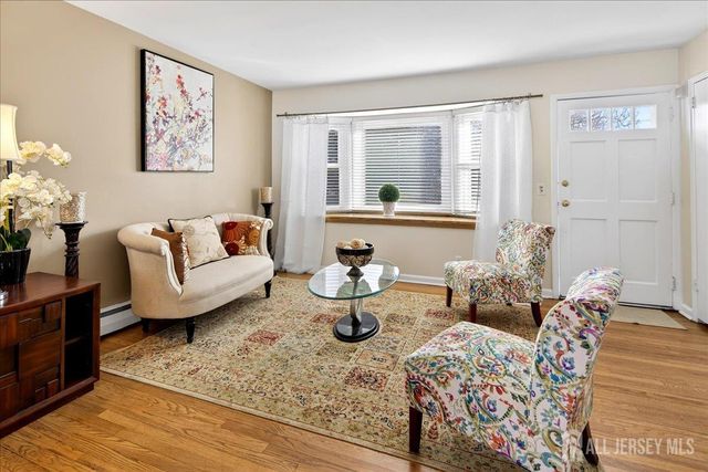 12 Hadler Drive, Franklin, NJ 08873