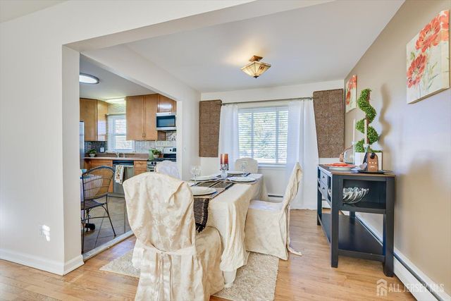 12 Hadler Drive, Franklin, NJ 08873