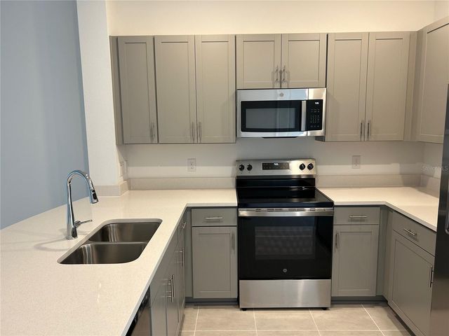 6156 WHETSTONE COURT, Palmetto, FL 34221