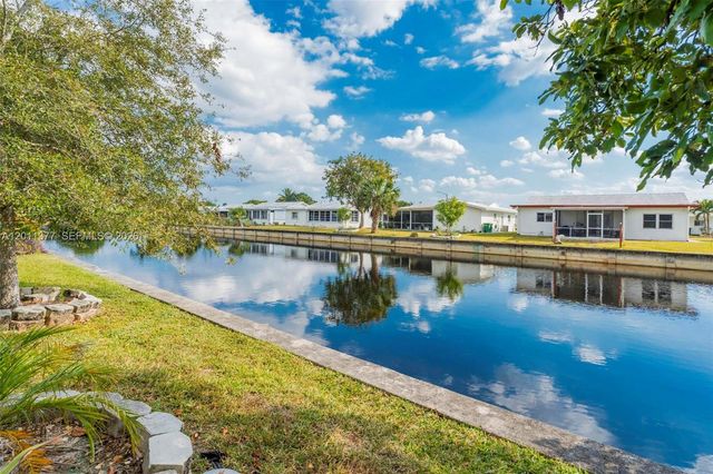 6810 NW 74th Pl, Tamarac, FL 33321