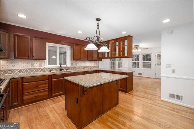 1942 Musket Court, Smoke Rise, GA 30087