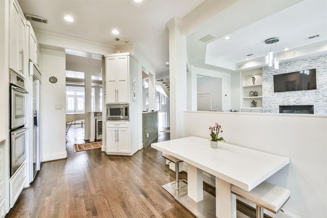 4736 Post Oak Timber Drive 5, Houston, TX 77056