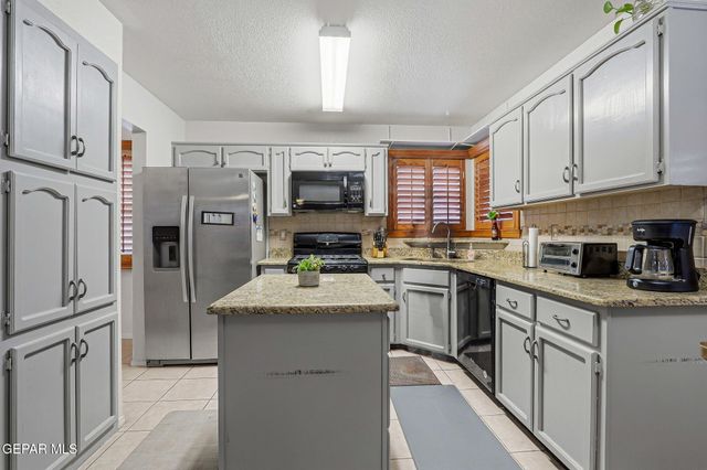 11949 Spire Terrace Drive, El Paso, TX 79936