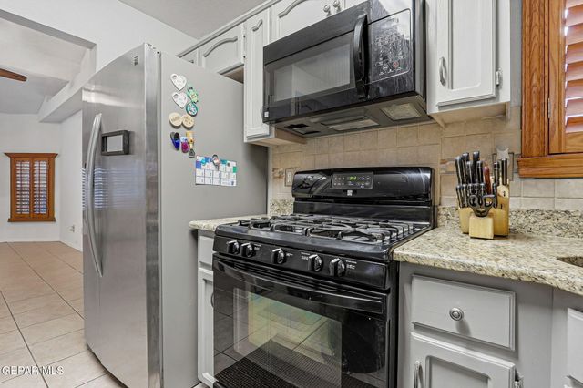 11949 Spire Terrace Drive, El Paso, TX 79936