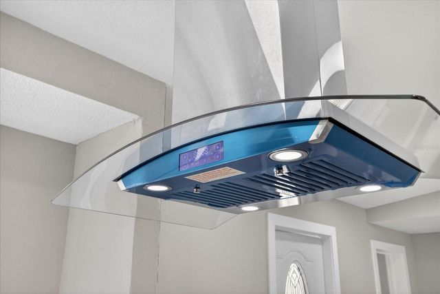 4005 E HENRY AVENUE, Tampa, FL 33610