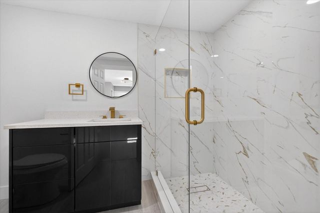 4005 E HENRY AVENUE, Tampa, FL 33610