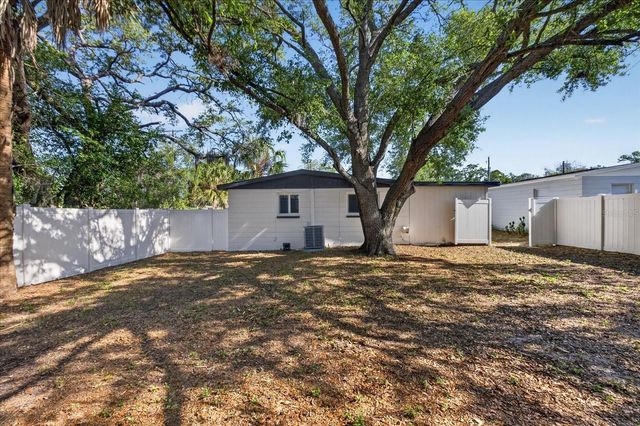 4005 E HENRY AVENUE, Tampa, FL 33610