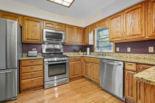 5649 Rebecca Lane, Minnetonka, MN 55345