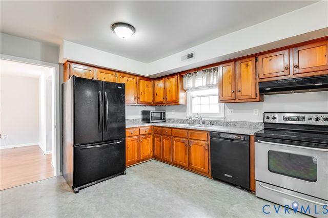 9006 Runyon Dr, Glen Allen, VA 23060