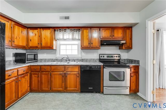 9006 Runyon Dr, Glen Allen, VA 23060