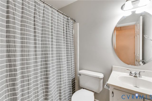 9006 Runyon Dr, Glen Allen, VA 23060