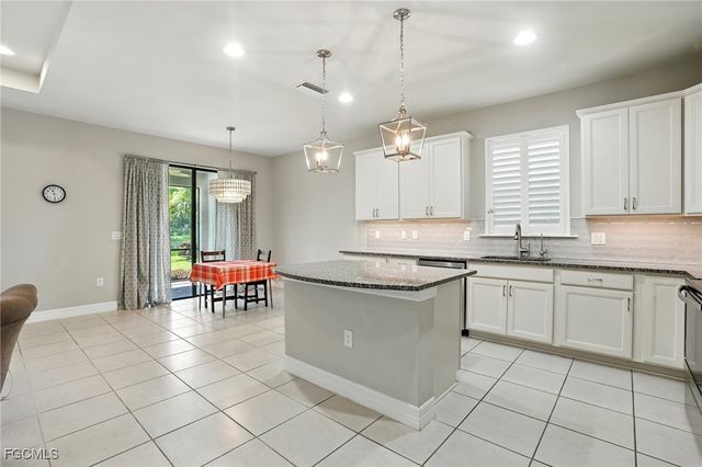 15720 Angelica DR, Alva, FL 33920