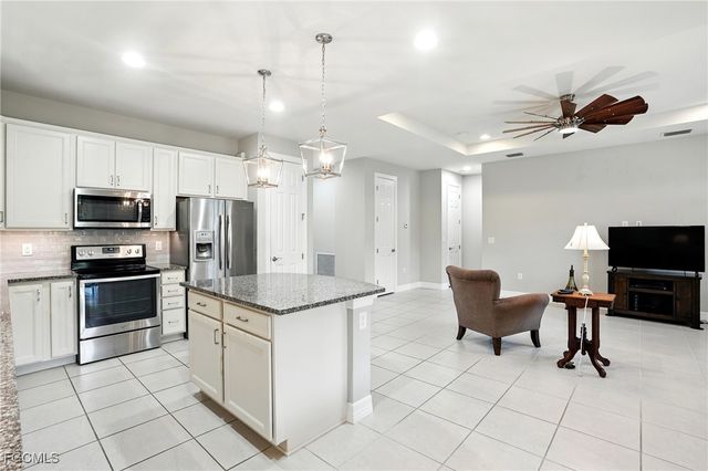 15720 Angelica DR, Alva, FL 33920