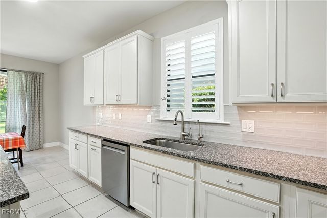 15720 Angelica DR, Alva, FL 33920