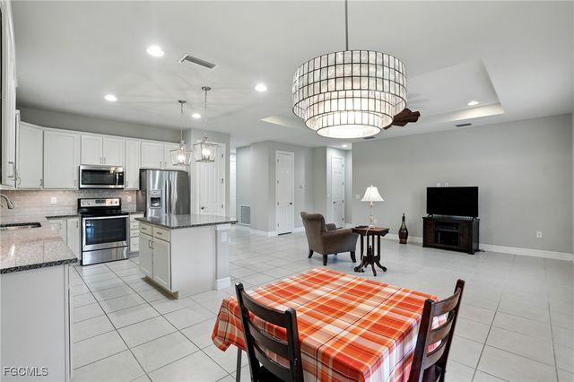 15720 Angelica DR, Alva, FL 33920