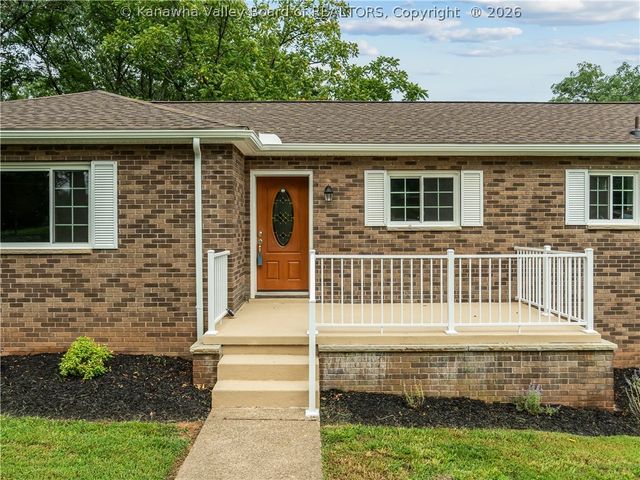 5134 Saulton Drive, Cross Lanes, WV 25313