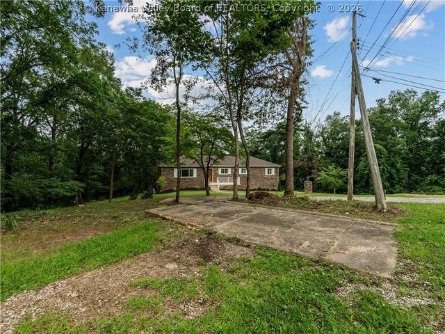 5134 Saulton Drive, Cross Lanes, WV 25313