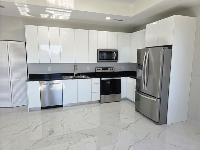 1324 NE 18TH TERRACE, Cape Coral, FL 33909