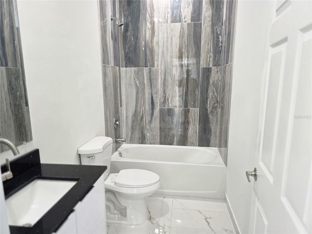 1324 NE 18TH TERRACE, Cape Coral, FL 33909